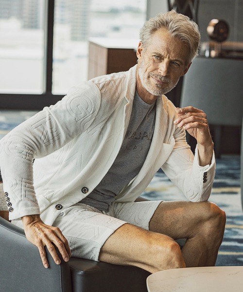 1PIU1UGUALE3 RELAX(ウノピゥウノウグァーレトレ)ランダムラインストーン半袖Tシャツ（Tシャツ/カットソー）｜1PIU1UGUALE3 RELAX （ウノピゥウノウグァーレトレ リラックス）