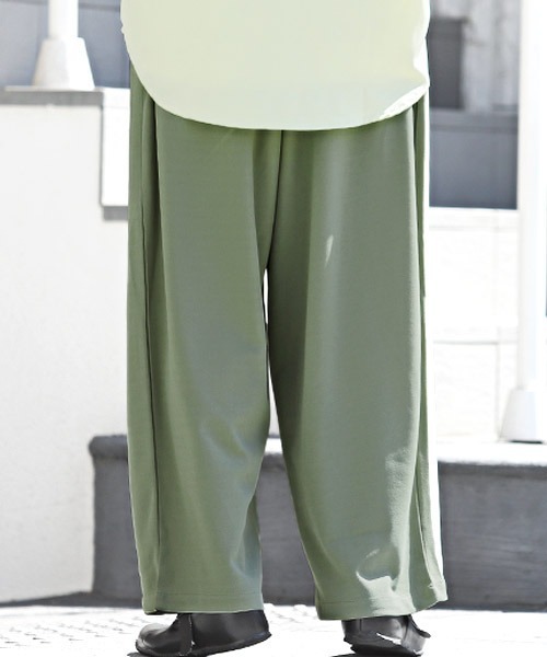LUXSTYLE(ラグスタイル)の「梨地ツータックワイドパンツ(その他パンツ・メンズ・ブラウン/ブラック/グリーン・L/M)」の4枚目の写真
