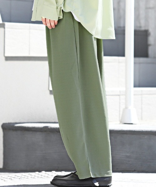 LUXSTYLE(ラグスタイル)の「梨地ツータックワイドパンツ(その他パンツ・メンズ・ブラウン/ブラック/グリーン・L/M)」の5枚目の写真