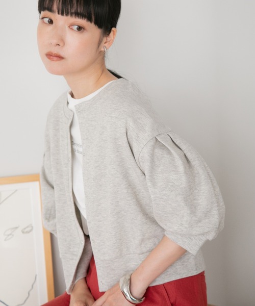 LOWRYS FARM(ローリーズファーム)の「2WAYカットカーディガン5分袖 287004(カーディガン/ボレロ・レディース・ブラック/グレー/グリーン/アイボリー・FREE)」の4枚目の写真