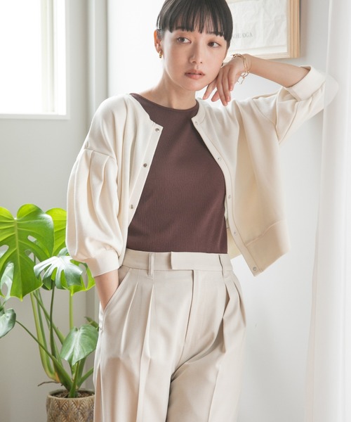 LOWRYS FARM(ローリーズファーム)の「2WAYカットカーディガン5分袖 287004(カーディガン/ボレロ・レディース・ブラック/グレー/グリーン/アイボリー・FREE)」の2枚目の写真