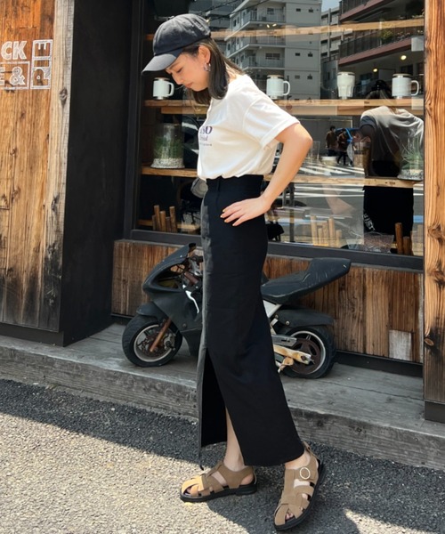 CREDONA(クレドナ)の「アシンメトリースリットタイトSK(スカート・レディース・カーキ/ブラック・SMALL/MEDIUM)」の4枚目の写真