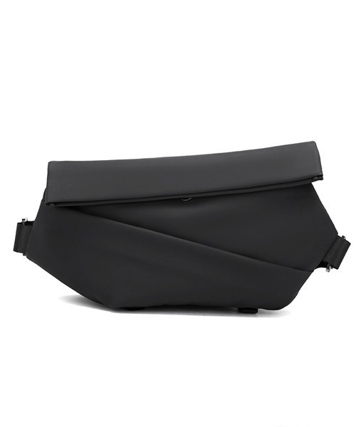 Fun & Daily(ファンアンドデイリー)の「Technical Magnet Shoulder Bag(ショルダーバッグ・メンズ・ブラック・FREE)」の5枚目の写真