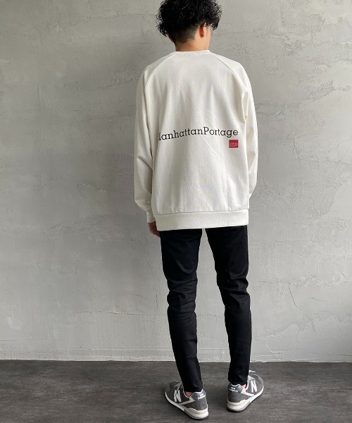 Manhattan Portage（マンハッタンポーテージ）の「[MANHATTAN PORTAGE/マンハッタンポーテージ] 別注 ポケット刺繍クルーネックスウェット（スウェット・レディース・ホワイト/ブラック/グリーン・S/M/L/XL）」の7枚目の写真