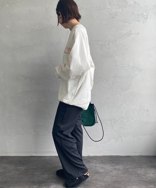 Manhattan Portage（マンハッタンポーテージ）の「[MANHATTAN PORTAGE/マンハッタンポーテージ] 別注 ポケット刺繍クルーネックスウェット（スウェット・レディース・ホワイト/ブラック/グリーン・S/M/L/XL）」の16枚目の写真