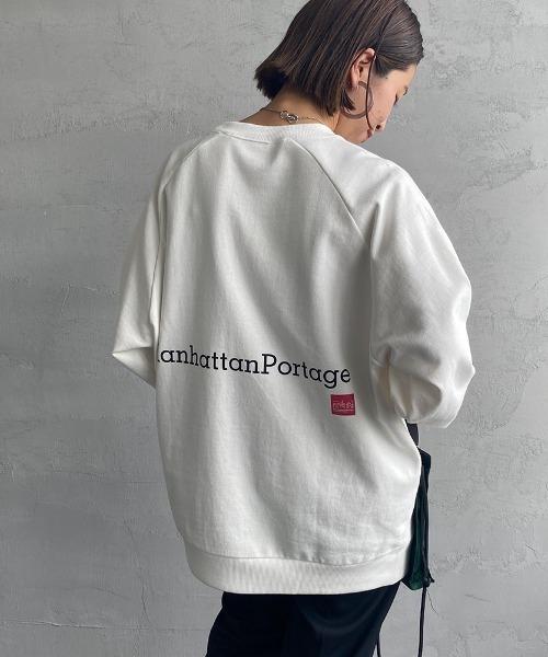 Manhattan Portage（マンハッタンポーテージ）の「[MANHATTAN PORTAGE/マンハッタンポーテージ] 別注 ポケット刺繍クルーネックスウェット（スウェット・レディース・ホワイト/ブラック/グリーン・S/M/L/XL）」の14枚目の写真