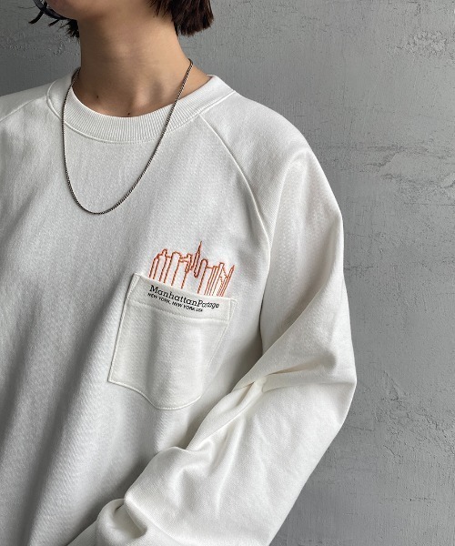 Manhattan Portage（マンハッタンポーテージ）の「[MANHATTAN PORTAGE/マンハッタンポーテージ] 別注 ポケット刺繍クルーネックスウェット（スウェット・レディース・ホワイト/ブラック/グリーン・S/M/L/XL）」の18枚目の写真