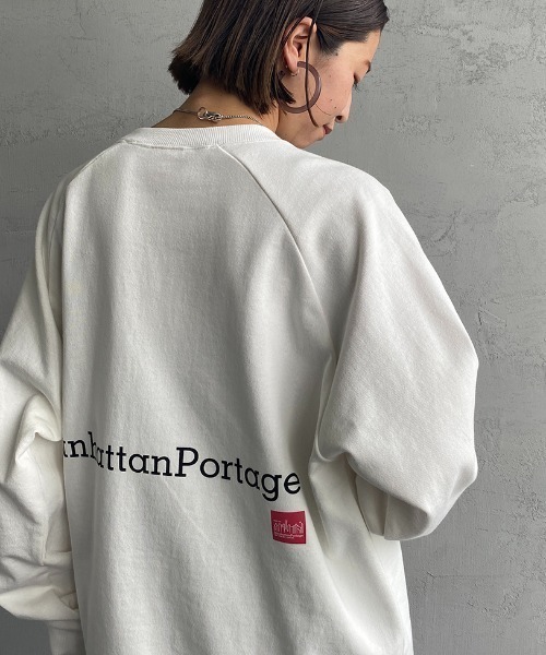 Manhattan Portage（マンハッタンポーテージ）の「[MANHATTAN PORTAGE/マンハッタンポーテージ] 別注 ポケット刺繍クルーネックスウェット（スウェット・レディース・ホワイト/ブラック/グリーン・S/M/L/XL）」の19枚目の写真