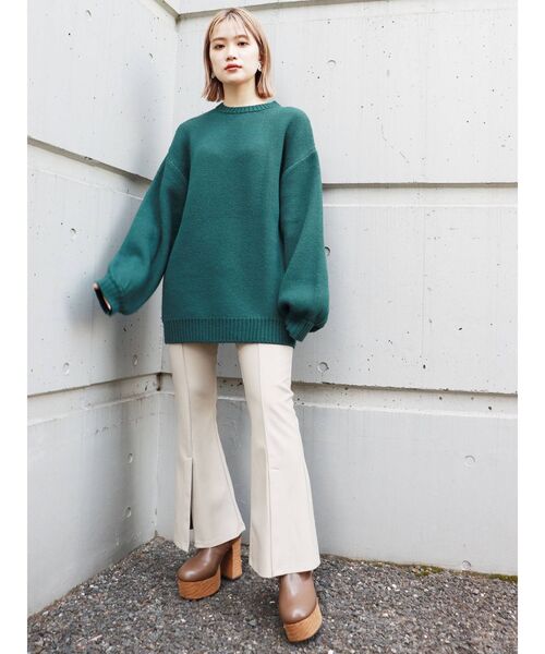 MURUA(ムルーア)の「フェイクレザーフィットパンツ(スラックス・レディース・アイボリー/ブラウン・1/2)」の15枚目の写真