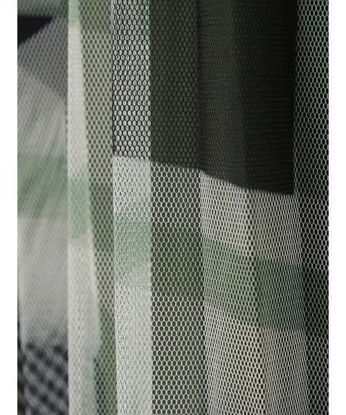 YECCA VECCA（イェッカヴェッカ）の「幾何学柄チュールプリーツスカート（スカート・レディース・ベージュ/グリーン・FREE）」の4枚目の写真
