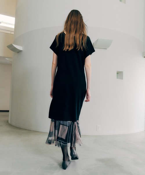 YECCA VECCA（イェッカヴェッカ）の「幾何学柄チュールプリーツスカート（スカート・レディース・ベージュ/グリーン・FREE）」の3枚目の写真