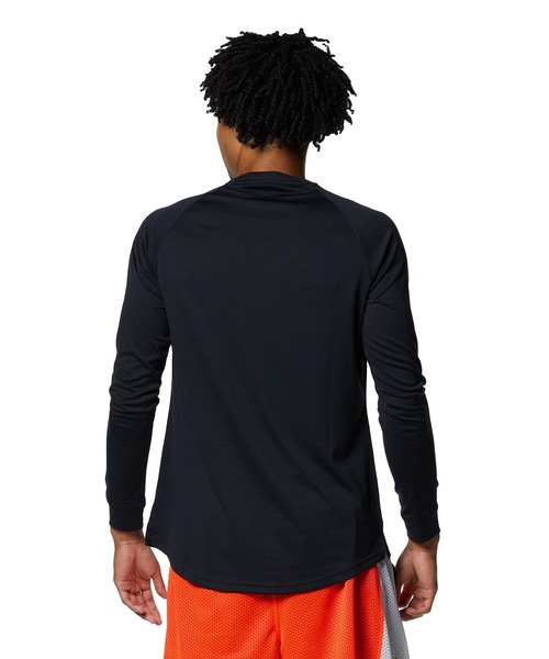 UNDER ARMOUR(アンダーアーマー)の「カリー テック ロングスリーブ Tシャツ 〈カリーロゴ〉(バスケットボール/メンズ)(Tシャツ/カットソー・メンズ・ブラック/ホワイト・S/L/XL/M/XXL/3XL)」の21枚目の写真