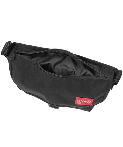 Manhattan Portage（マンハッタンポーテージ）の「Nylon Messenger Bag JRS Flap Zipper Pocket（メッセンジャーバッグ・メンズ・ブラック・SMALL）」の15枚目の写真