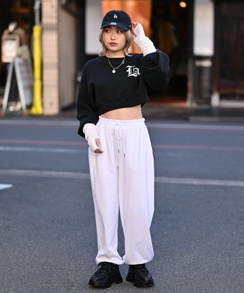 SPINNS（スピンズ）の「【肌チラ見せで盛れスタイル】LAワンポイント