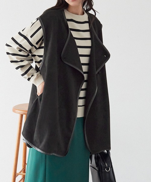 Chaco closet(チャコ クローゼット)の「スエードポンチレザーパイピングジレ(ベスト・レディース・ブラック/アイボリー/グレイッシュベージュ・FREE)」の17枚目の写真