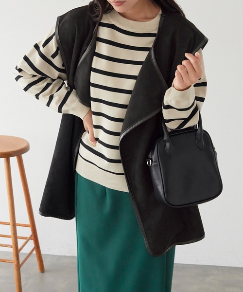 Chaco closet(チャコ クローゼット)の「スエードポンチレザーパイピングジレ(ベスト・レディース・ブラック/アイボリー/グレイッシュベージュ・FREE)」の18枚目の写真