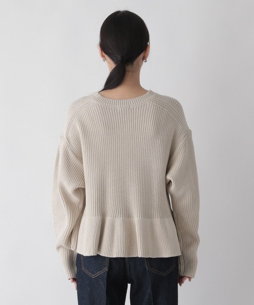 LOWRYS FARM（ローリーズファーム）の「ペプラムプルオーバー