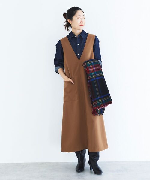 le.coeur blanc(ルクールブラン)の「レギュラーカラーデニムシャツ(シャツ/ブラウス・レディース・ネイビー/ブルー・38)」の16枚目の写真