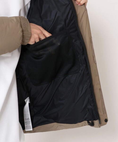 MOUNTAIN HARDWEAR（マウンテンハードウェアー）の「【Mountain Hardwear】ネバダンダウンパーカ（ダウンジャケット/コート・メンズ・ベージュ/グリーン/ブラック・L/S/M）」の20枚目の写真