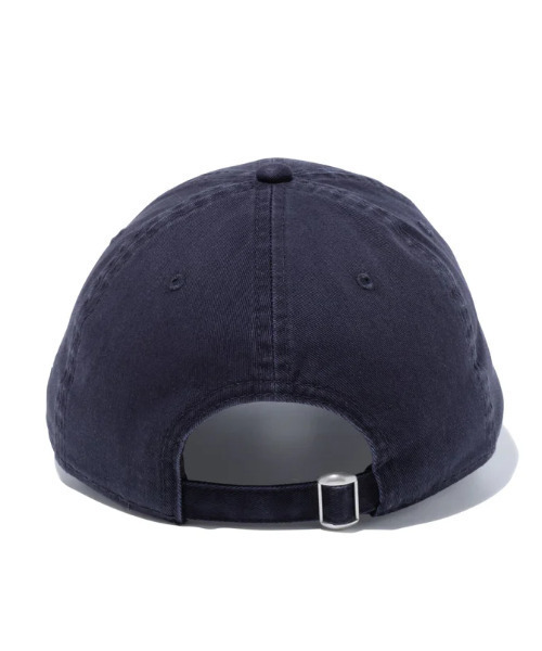 NEW ERA（ニューエラ）の「NEW ERA/ニューエラ キャップ 9TWENTY クロスストラップ ウォッシュドコットン シカゴ・ホワイトソックス 13562191（キャップ・メンズ・ブラック×ブラック・FREE）」の2枚目の写真