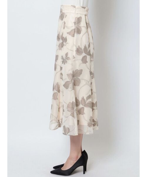 LAGUNAMOON(ラグナムーン)の「メッシュエンブロイダリーフラワースカート(スカート・レディース・ブラック/ベージュ・SMALL/MEDIUM)」の4枚目の写真