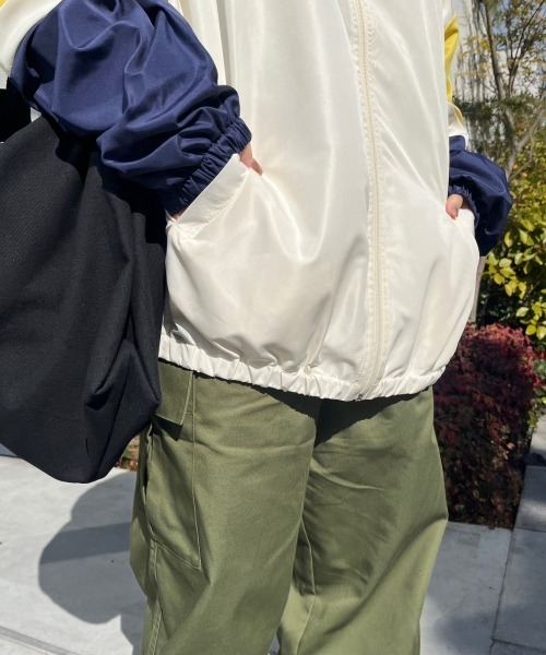 nemne store(ネンネストア)の「【低身長用サイズあり】配色ジップアップナイロンブルゾン(ブルゾン・レディース・ブルー/アイボリー/ネイビー・SMALL/MEDIUM)」の17枚目の写真