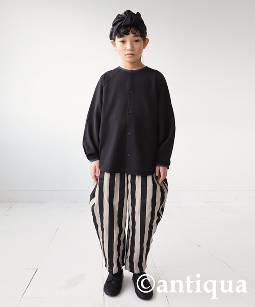 antiqua(アンティカ)の「配色パイピングシャツ(シャツ/ブラウス・キッズ・ブラック/オフホワイト・120/130/160/140/150)」の21枚目の写真