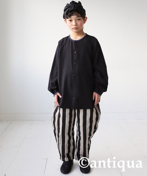antiqua(アンティカ)の「配色パイピングシャツ(シャツ/ブラウス・キッズ・ブラック/オフホワイト・120/130/160/140/150)」の22枚目の写真