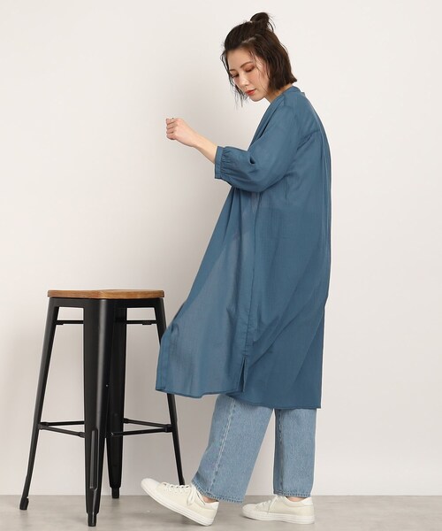 SHOO・LA・RUE（シューラルー）の「◆【プチプラ/高見え】レイヤードでこなれ見え ロングシャツ（シャツ/ブラウス・レディース・ピンク系/ブラック/ブルー/ナチュラル・02/03/04）」の16枚目の写真