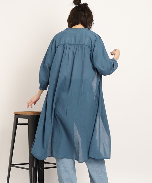 SHOO・LA・RUE（シューラルー）の「◆【プチプラ/高見え】レイヤードでこなれ見え ロングシャツ（シャツ/ブラウス・レディース・ピンク系/ブラック/ブルー/ナチュラル・02/03/04）」の12枚目の写真