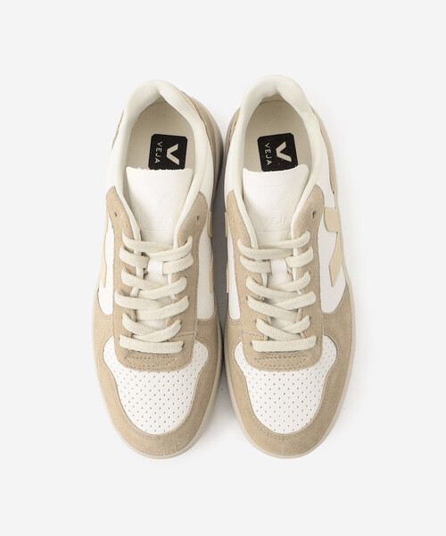 VEJA(ヴェジャ)の「VEJA | V-10 WOMEN(スニーカー・レディース・ホワイト系その他・38/39/37)」の3枚目の写真