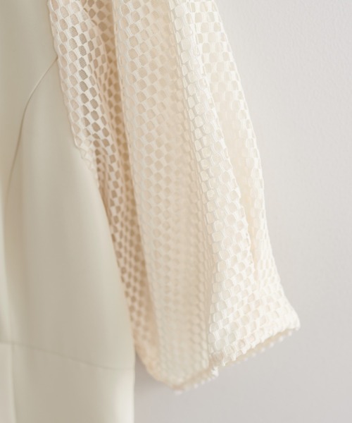 natural couture(ナチュラルクチュール)の「オケージョン対応可能 / 異素材メッシュスリーブドレス(ドレス・レディース・ブラック/アイボリー/サックスブルー・FREE)」の19枚目の写真