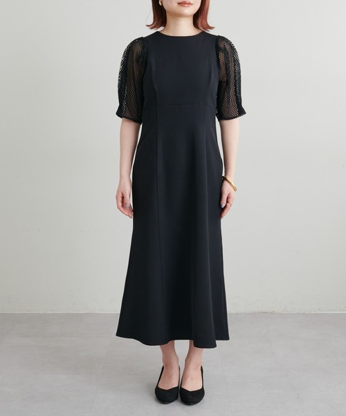 natural couture(ナチュラルクチュール)の「オケージョン対応可能 / 異素材メッシュスリーブドレス(ドレス・レディース・ブラック/アイボリー/サックスブルー・FREE)」の10枚目の写真