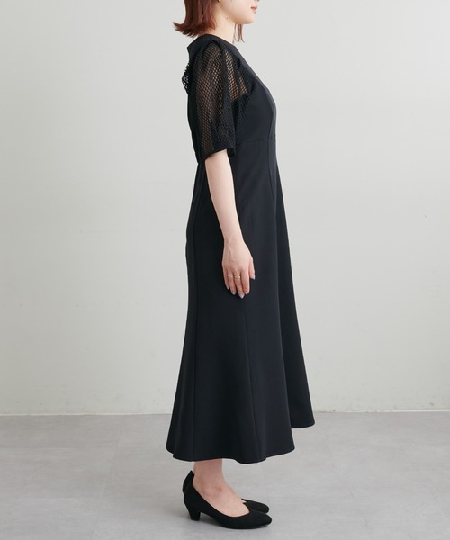 natural couture(ナチュラルクチュール)の「オケージョン対応可能 / 異素材メッシュスリーブドレス(ドレス・レディース・ブラック/アイボリー/サックスブルー・FREE)」の18枚目の写真