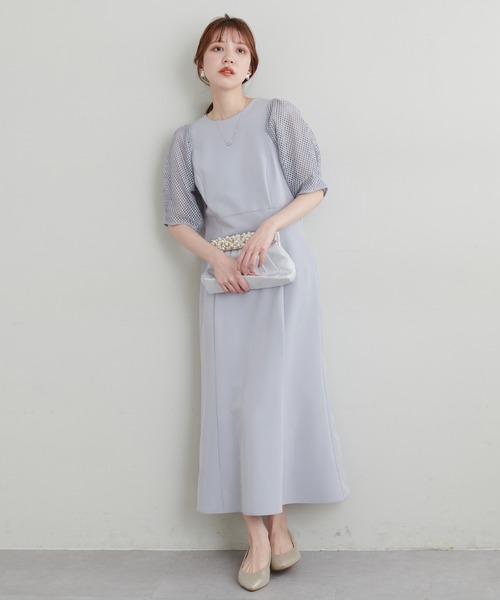 natural couture(ナチュラルクチュール)の「オケージョン対応可能 / 異素材メッシュスリーブドレス(ドレス・レディース・ブラック/アイボリー/サックスブルー・FREE)」の14枚目の写真