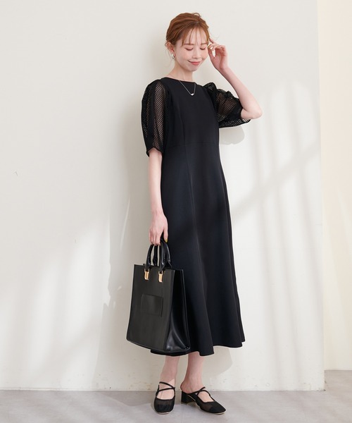 natural couture(ナチュラルクチュール)の「オケージョン対応可能 / 異素材メッシュスリーブドレス(ドレス・レディース・ブラック/アイボリー/サックスブルー・FREE)」の8枚目の写真
