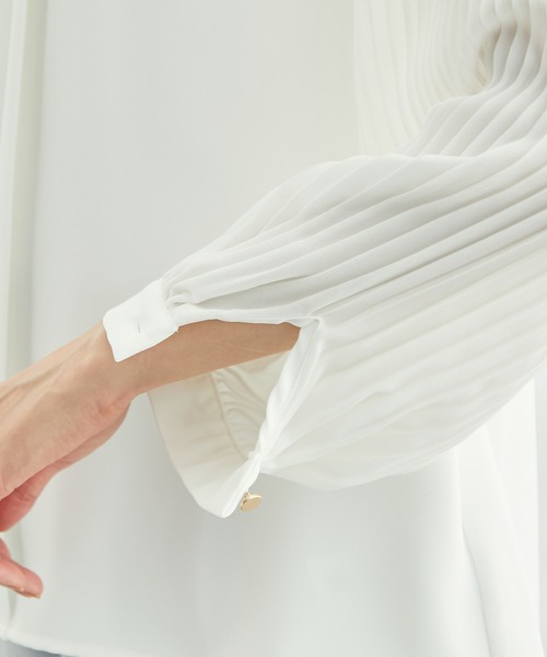 ROPE' PICNIC(ロペピクニック)の「洗える/プリーツスリーブブラウス(シャツ/ブラウス・レディース・ホワイト/ネイビー/サックスブルー/ラベンダー・38)」の7枚目の写真