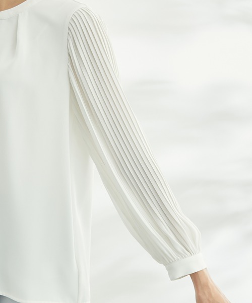 ROPE' PICNIC(ロペピクニック)の「洗える/プリーツスリーブブラウス(シャツ/ブラウス・レディース・ホワイト/ネイビー/サックスブルー/ラベンダー・38)」の16枚目の写真