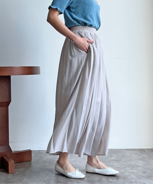 Chez toi(シェトワ)の「サテンカシュクールギャザーパンツ(その他パンツ・レディース・ブラック/ピンク/グレイッシュベージュ・FREE)」の4枚目の写真