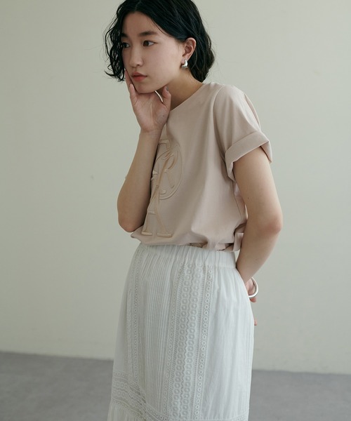 LARUTA(ラルータ)の「【LARUTA】厚盛ロゴ刺繍T(Tシャツ/カットソー・レディース・チャコールグレー/ベージュ/オフホワイト/カーキ・FREE)」の19枚目の写真