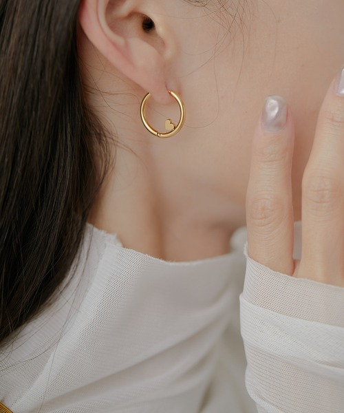 ear PAPILLONNER(イアパピヨネ)の「《WEB限定金属アレルギー対応》ステンレスプチモチーフピアス(ピアス(両耳用)・レディース・シルバー/シルバー系その他/ゴールド/ゴールド系その他・FREE)」の12枚目の写真