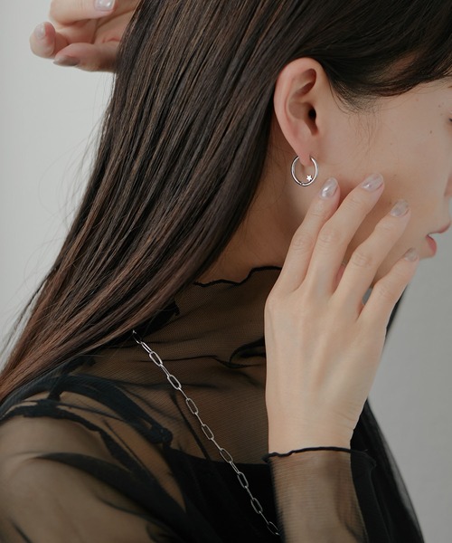 ear PAPILLONNER(イアパピヨネ)の「《WEB限定金属アレルギー対応》ステンレスプチモチーフピアス(ピアス(両耳用)・レディース・シルバー/シルバー系その他/ゴールド/ゴールド系その他・FREE)」の8枚目の写真