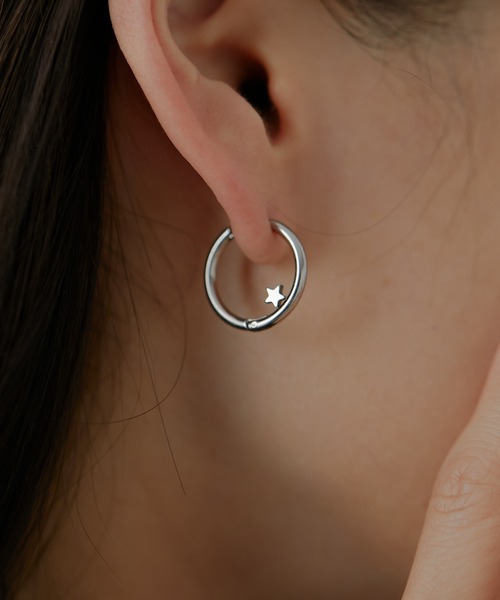 ear PAPILLONNER(イアパピヨネ)の「《WEB限定金属アレルギー対応》ステンレスプチモチーフピアス(ピアス(両耳用)・レディース・シルバー/シルバー系その他/ゴールド/ゴールド系その他・FREE)」の14枚目の写真