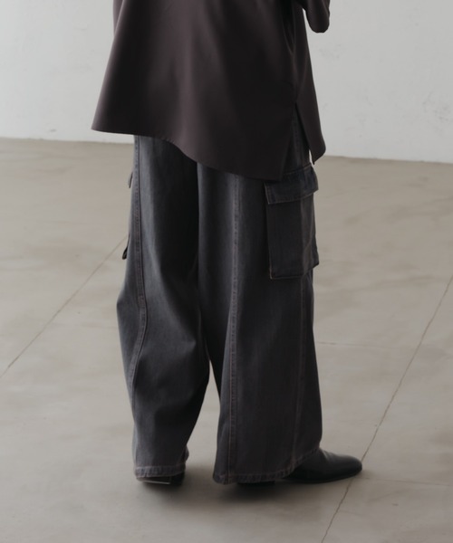 epnok（エプノック）の「バギーワイドフレアカーゴデニム（デニムパンツ・メンズ・グレイッシュブルー/ブラック/ライトブルー/インディゴブルー・SMALL/MEDIUM/LARGE）」の8枚目の写真