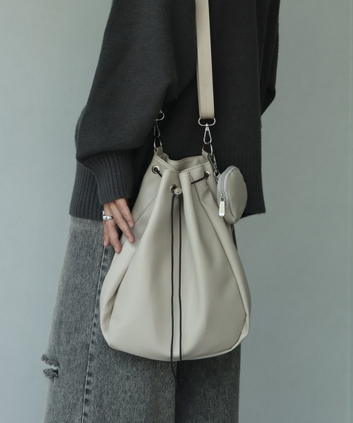 welise/ウェライズ】クロスストラップスリングバッグ/巾着バッグ