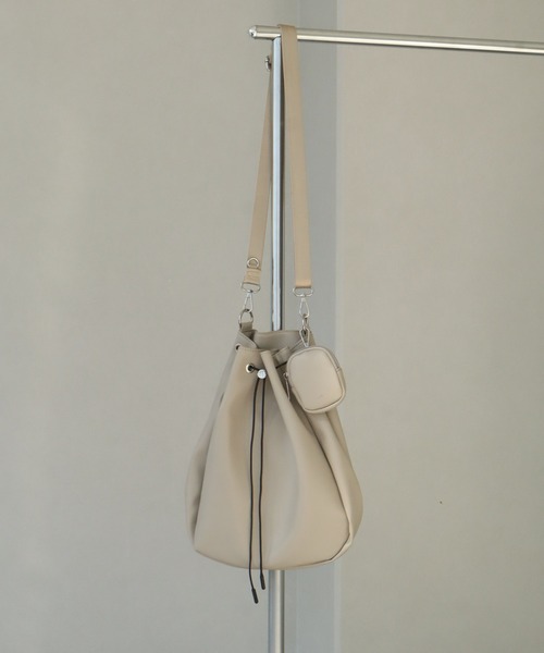 welise（ウェライズ）の「【welise/ウェライズ】クロスストラップスリングバッグ/巾着バッグ/ショルダーバッグ/合成皮革（ショルダーバッグ・メンズ・ブラック/オフホワイト/グレイッシュベージュ/ダークグレー/ダークブルー/ブラウン・FREE）」の19枚目の写真