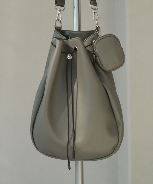 welise/ウェライズ】クロスストラップスリングバッグ/巾着バッグ