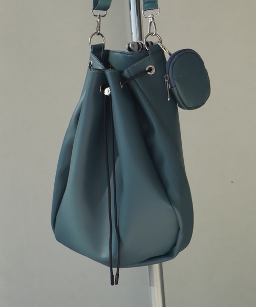 welise（ウェライズ）の「【welise/ウェライズ】クロスストラップスリングバッグ/巾着バッグ/ショルダーバッグ/合成皮革（ショルダーバッグ・メンズ・ブラック/オフホワイト/グレイッシュベージュ/ダークグレー/ダークブルー/ブラウン・FREE）」の22枚目の写真