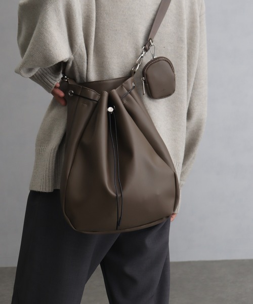 welise/ウェライズ】クロスストラップスリングバッグ/巾着バッグ