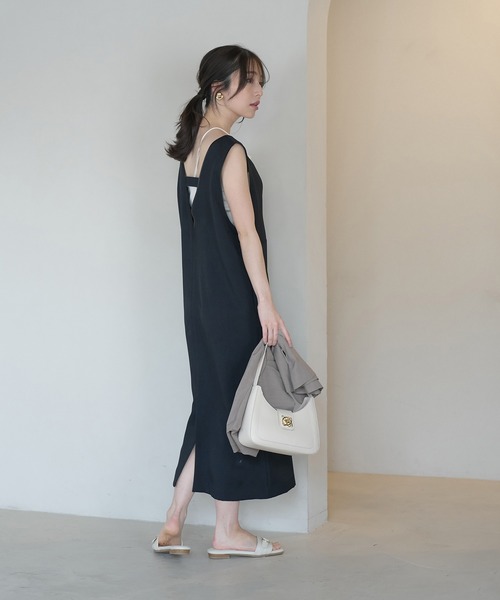 VIS（ビス）の「【防シワ】パウダリーツイルIラインジャンパースカート（ジャンパースカート・レディース・ブラック/チャコールグレー・FREE）」の3枚目の写真